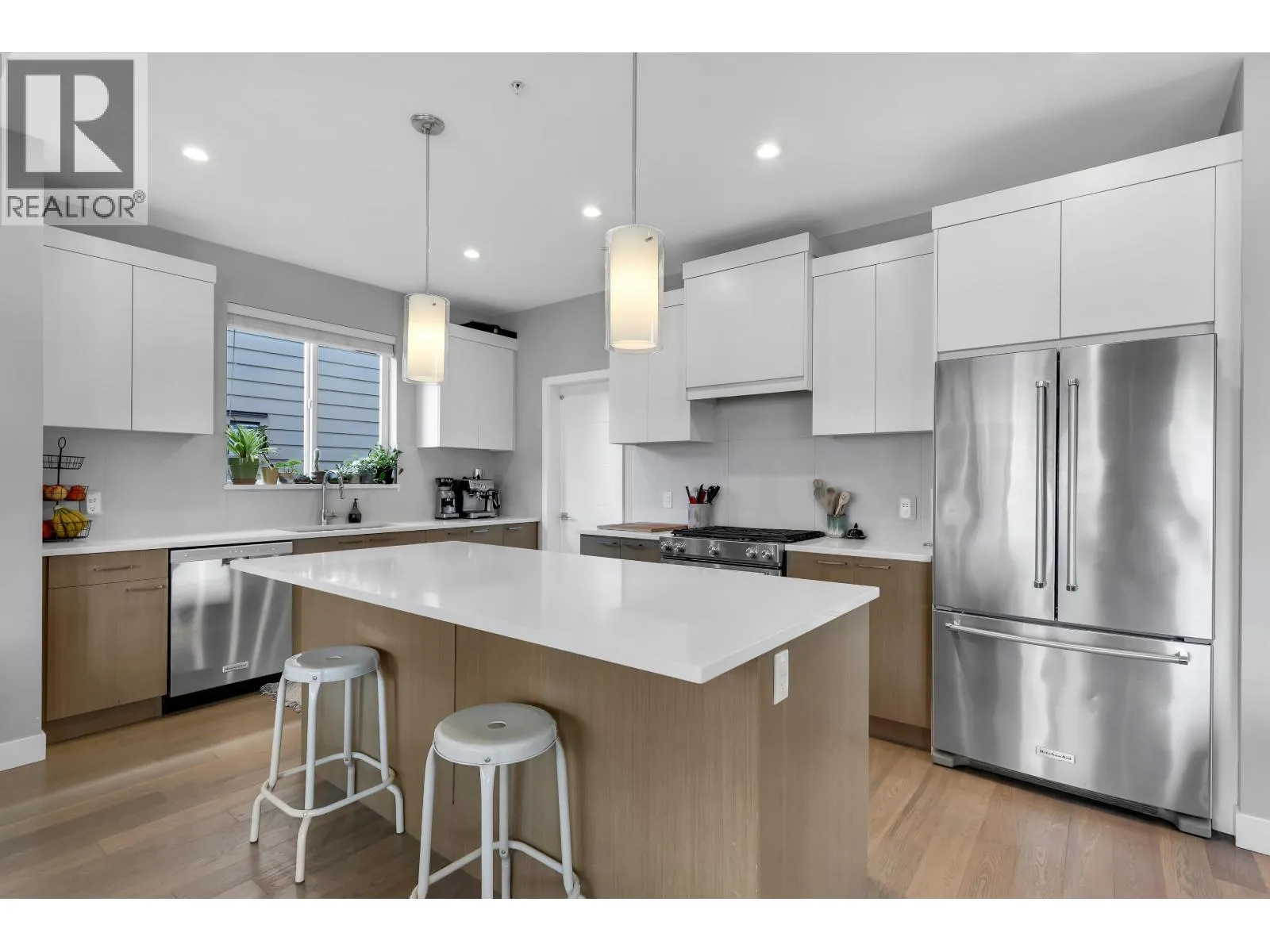 39262 FALCON CRESCENT