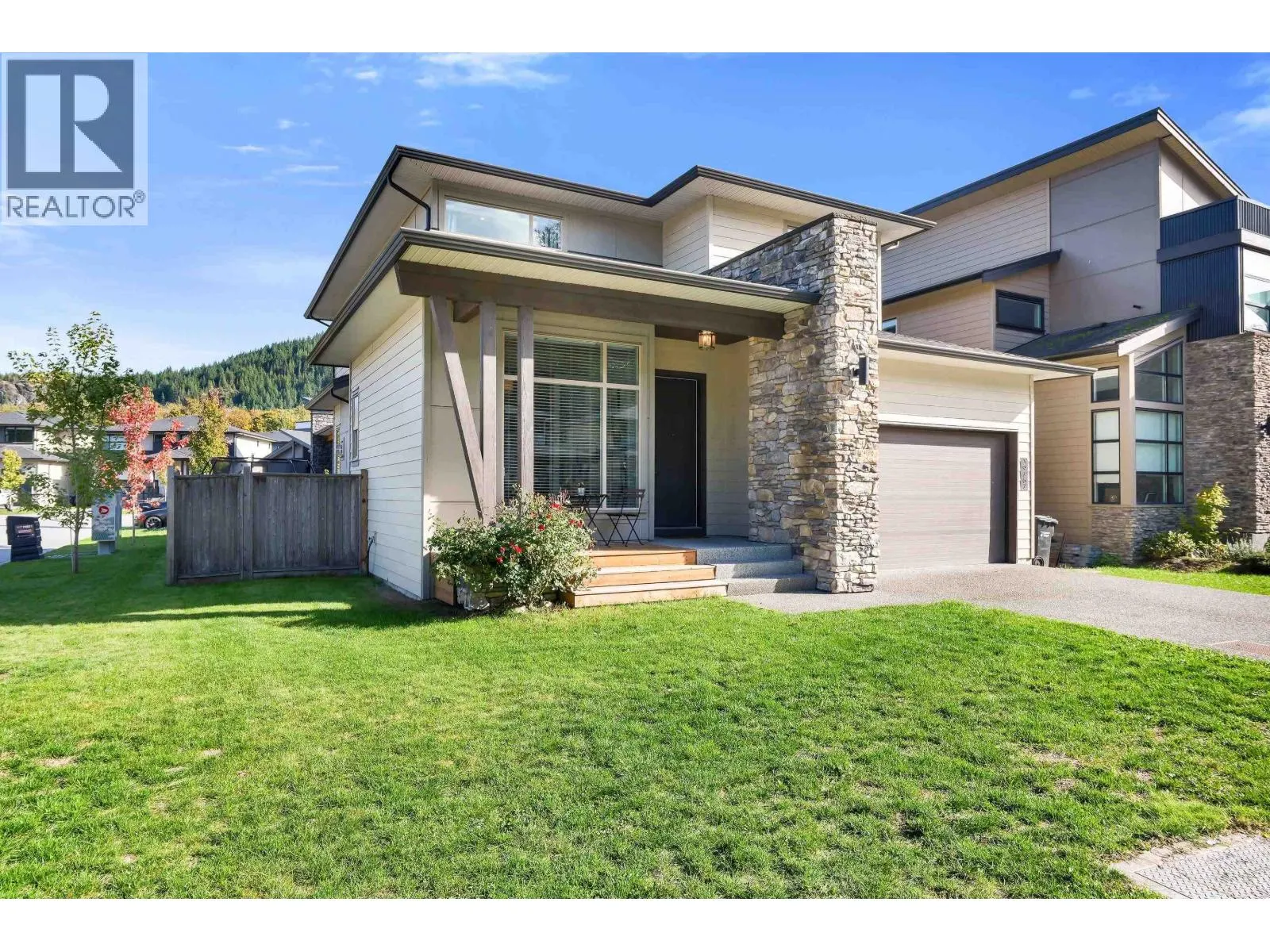 39262 FALCON CRESCENT
