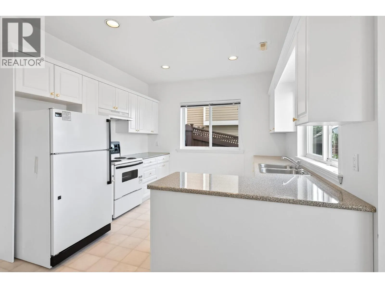 2643 FORTRESS DRIVE