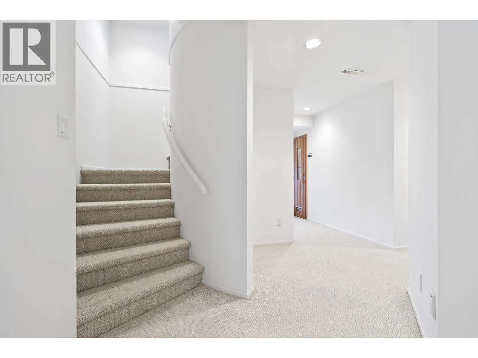 2643 FORTRESS DRIVE