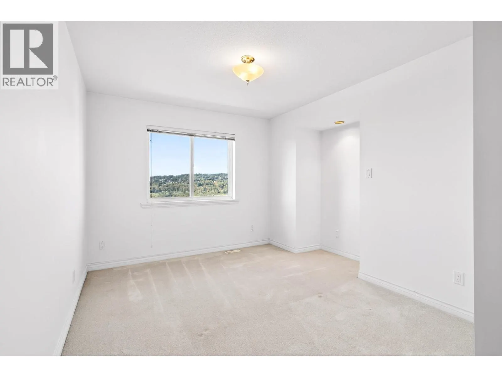 2643 FORTRESS DRIVE