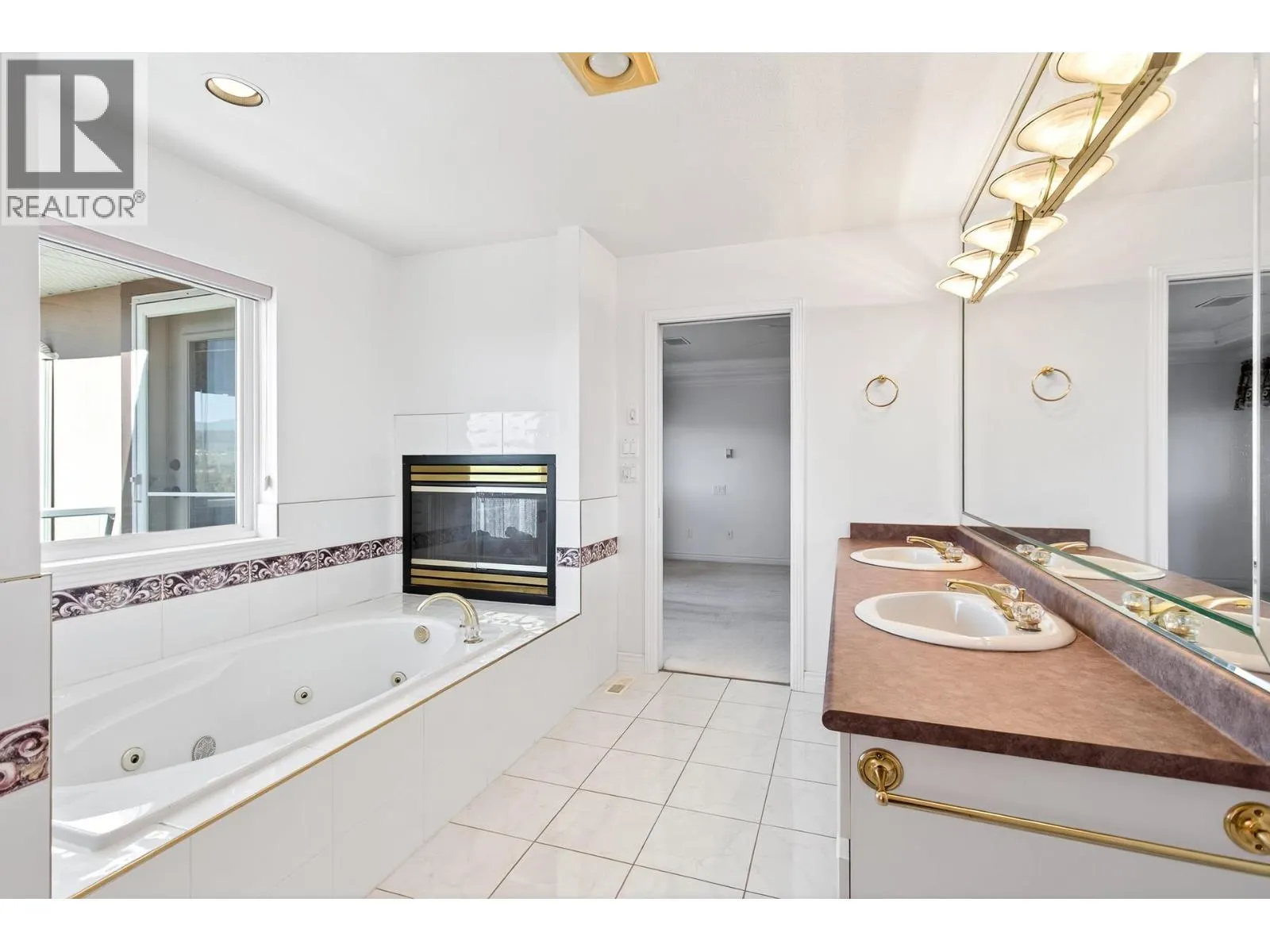 2643 FORTRESS DRIVE