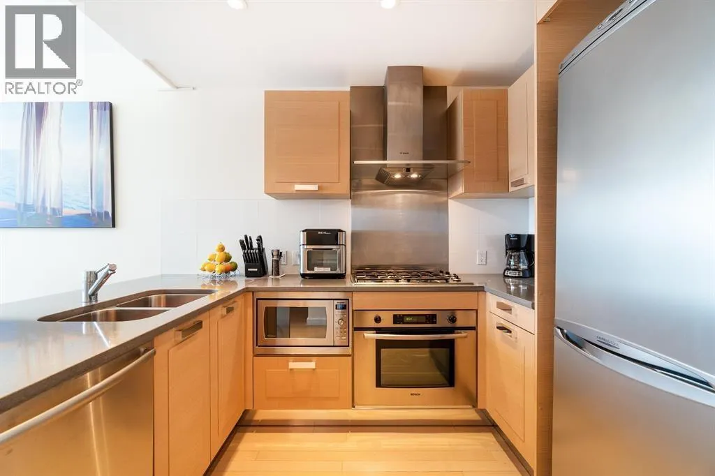 825 8080 CAMBIE ROAD