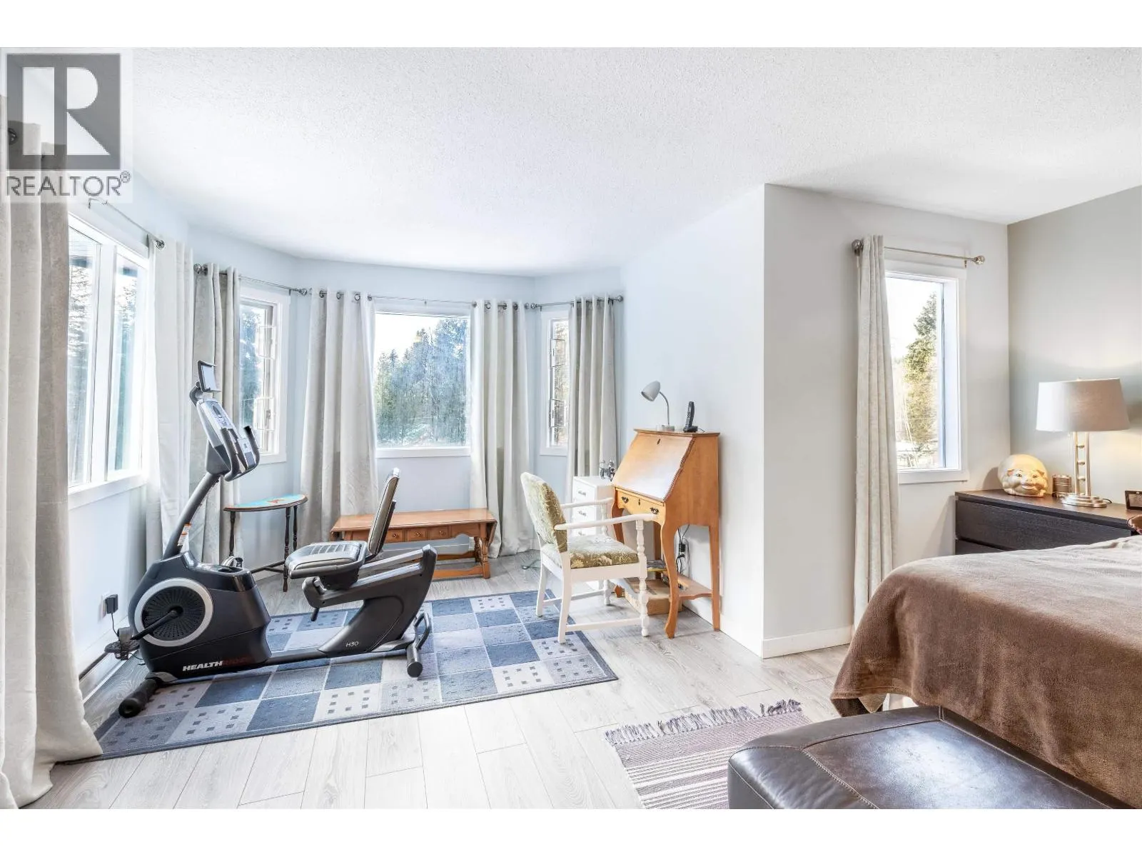 4315 RAINBOW DRIVE