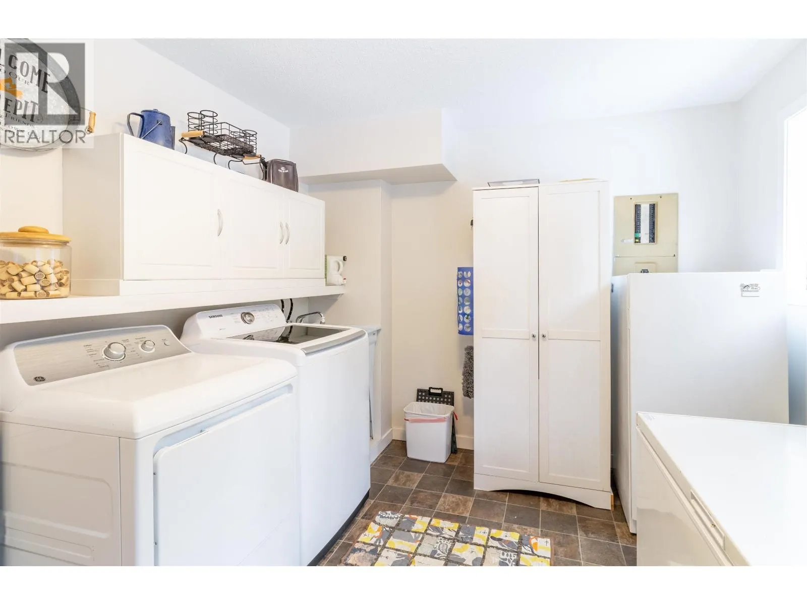 4315 RAINBOW DRIVE