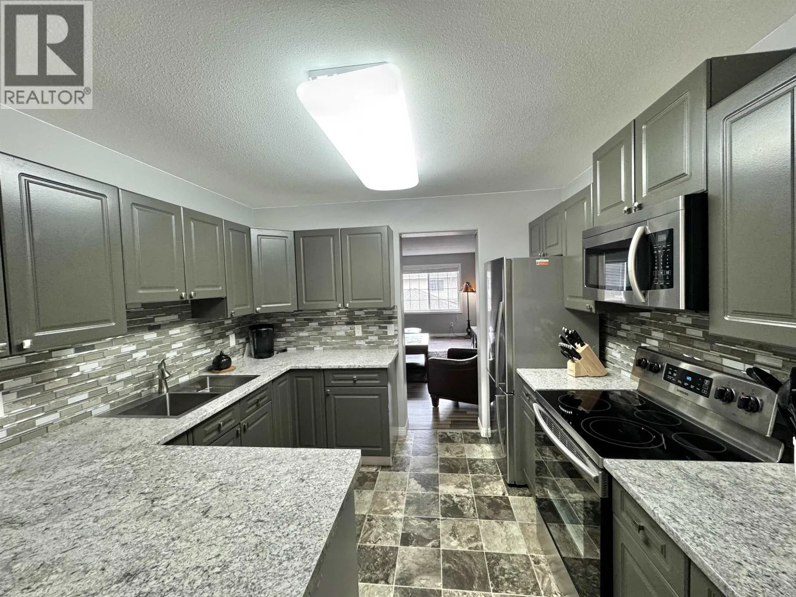15 350 PEARKES DRIVE