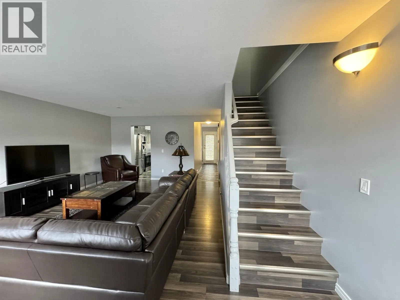 15 350 PEARKES DRIVE