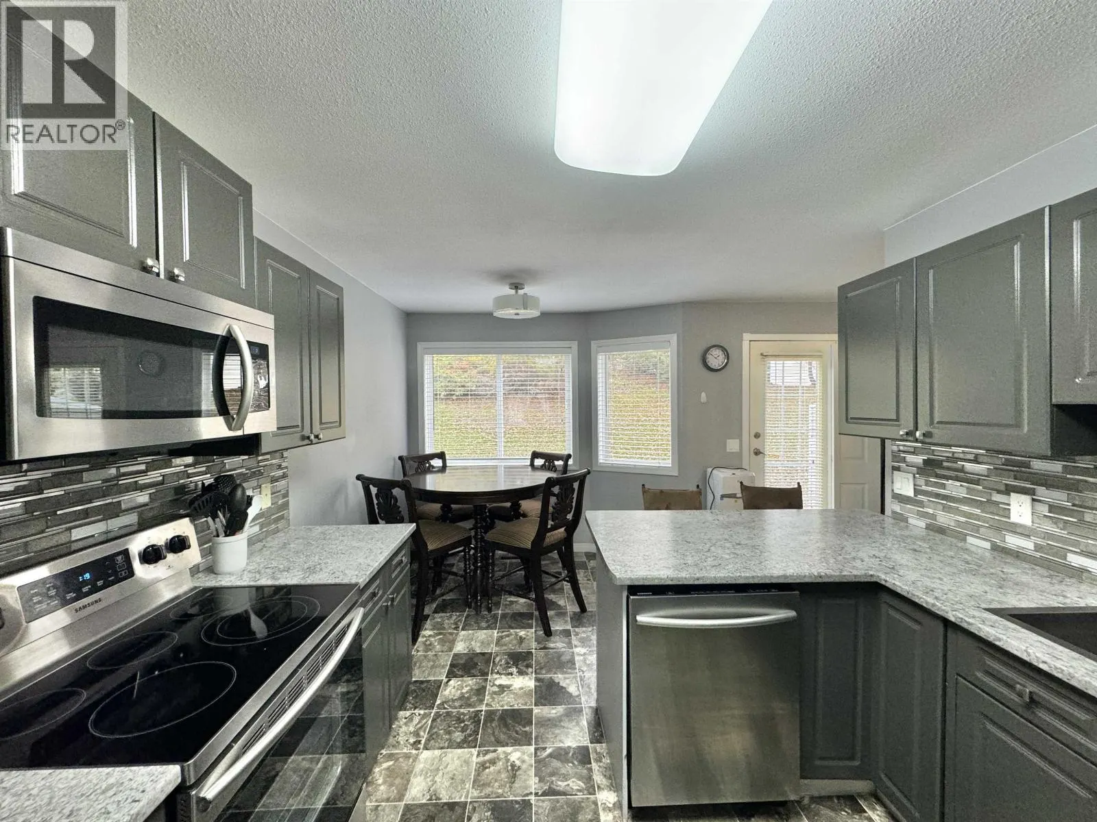 15 350 PEARKES DRIVE