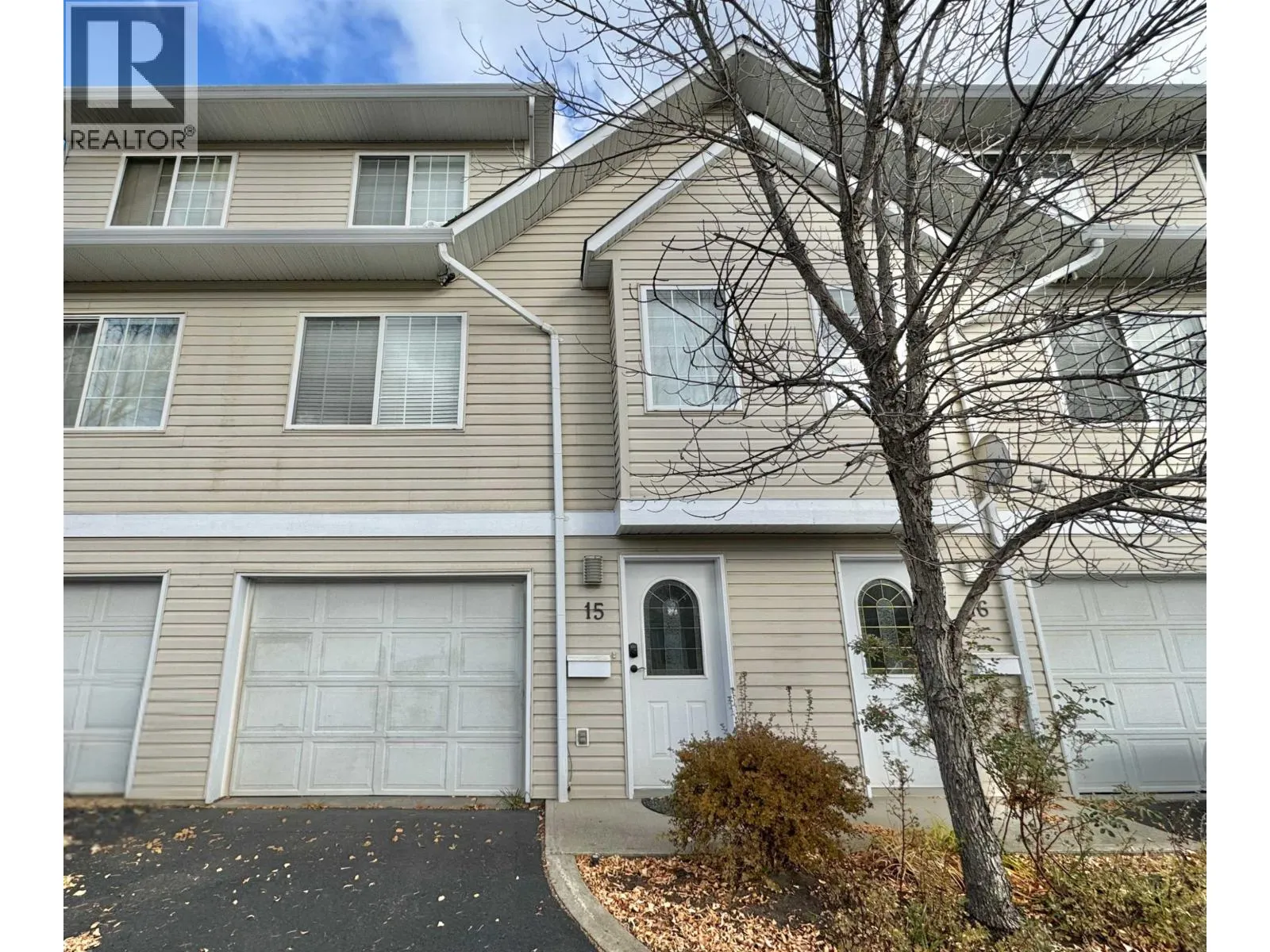 15 350 PEARKES DRIVE