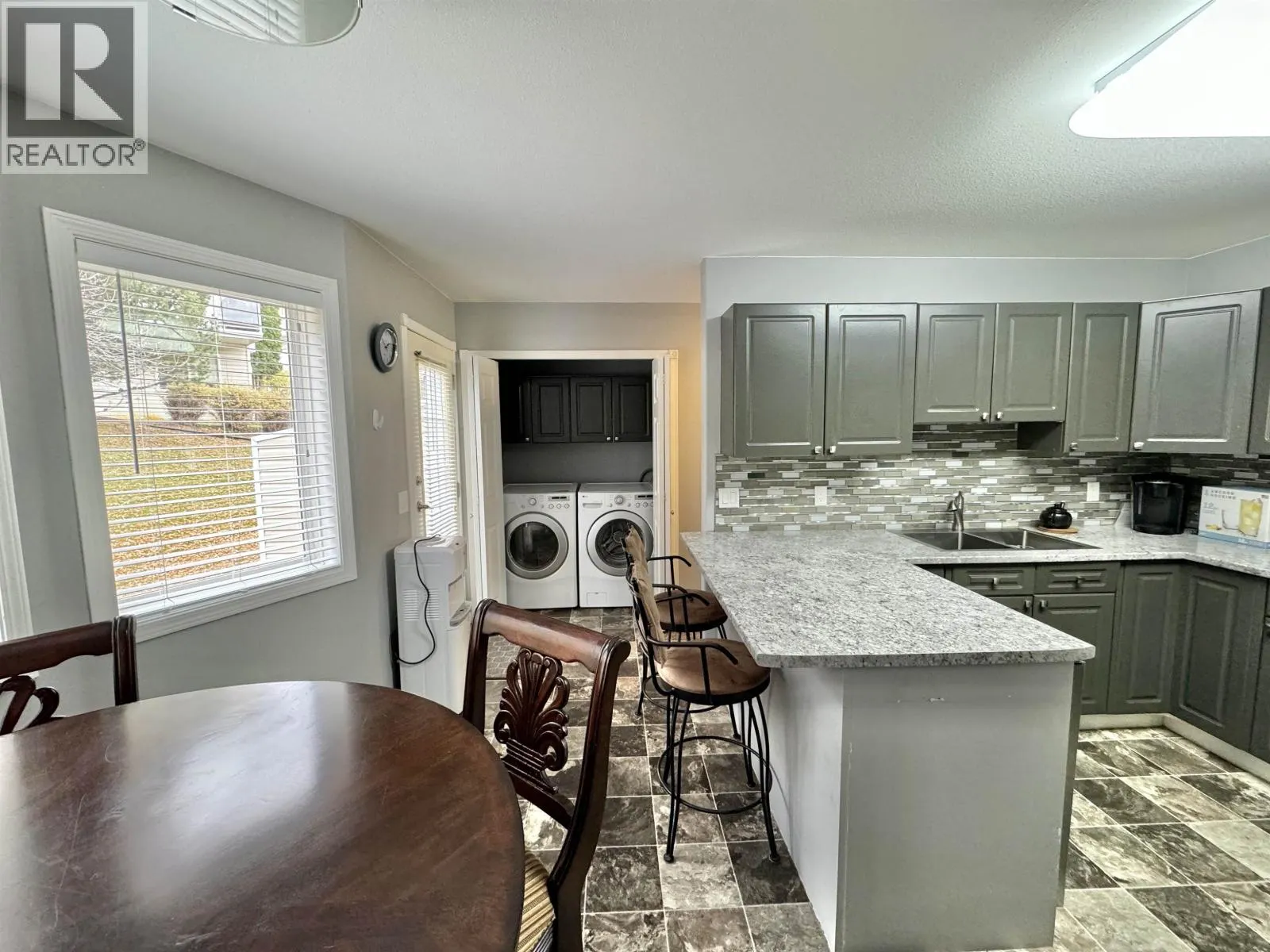 15 350 PEARKES DRIVE