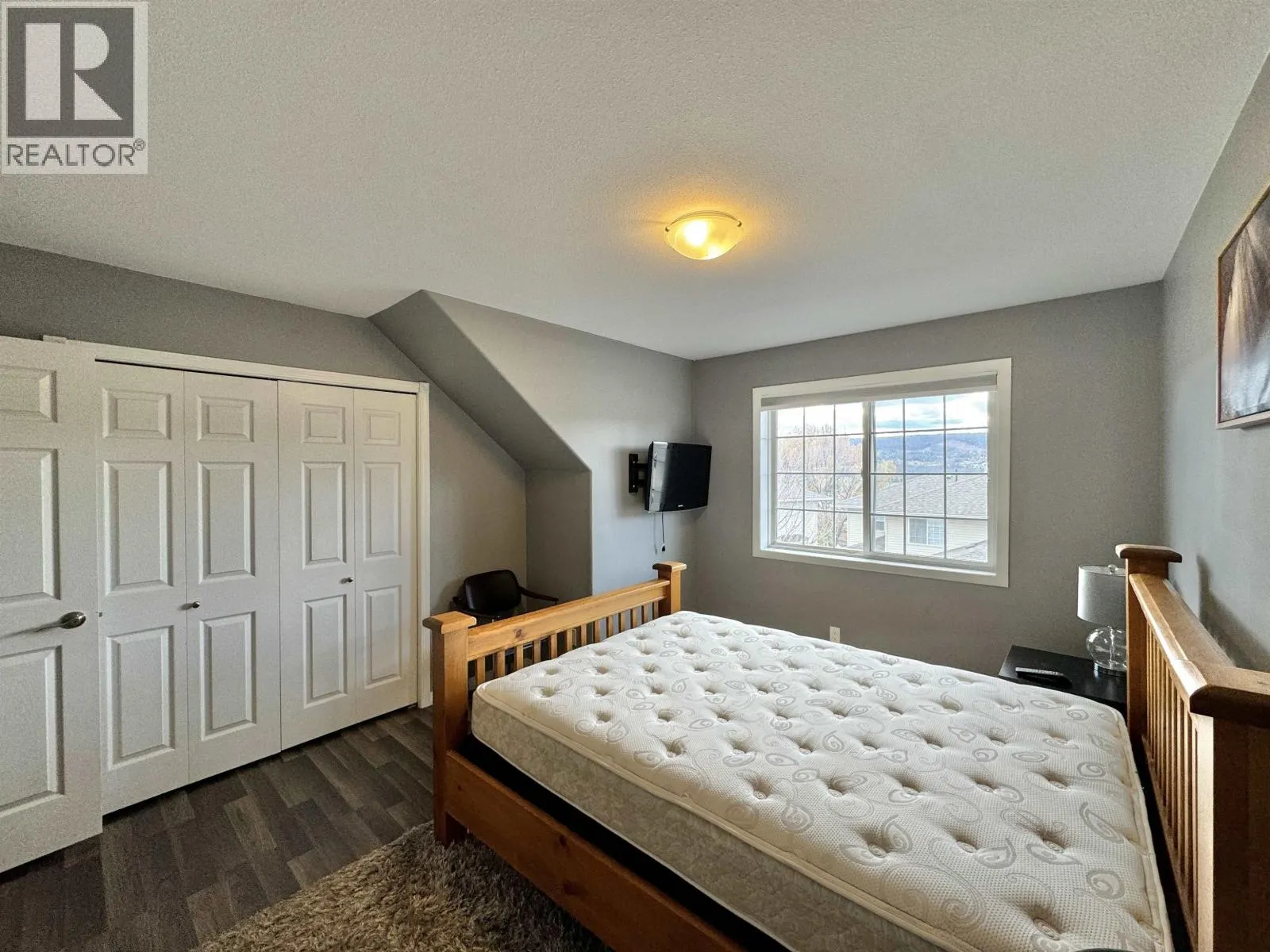 15 350 PEARKES DRIVE