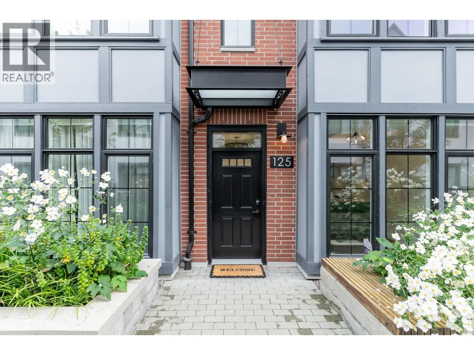 125 2070 CURLING ROAD