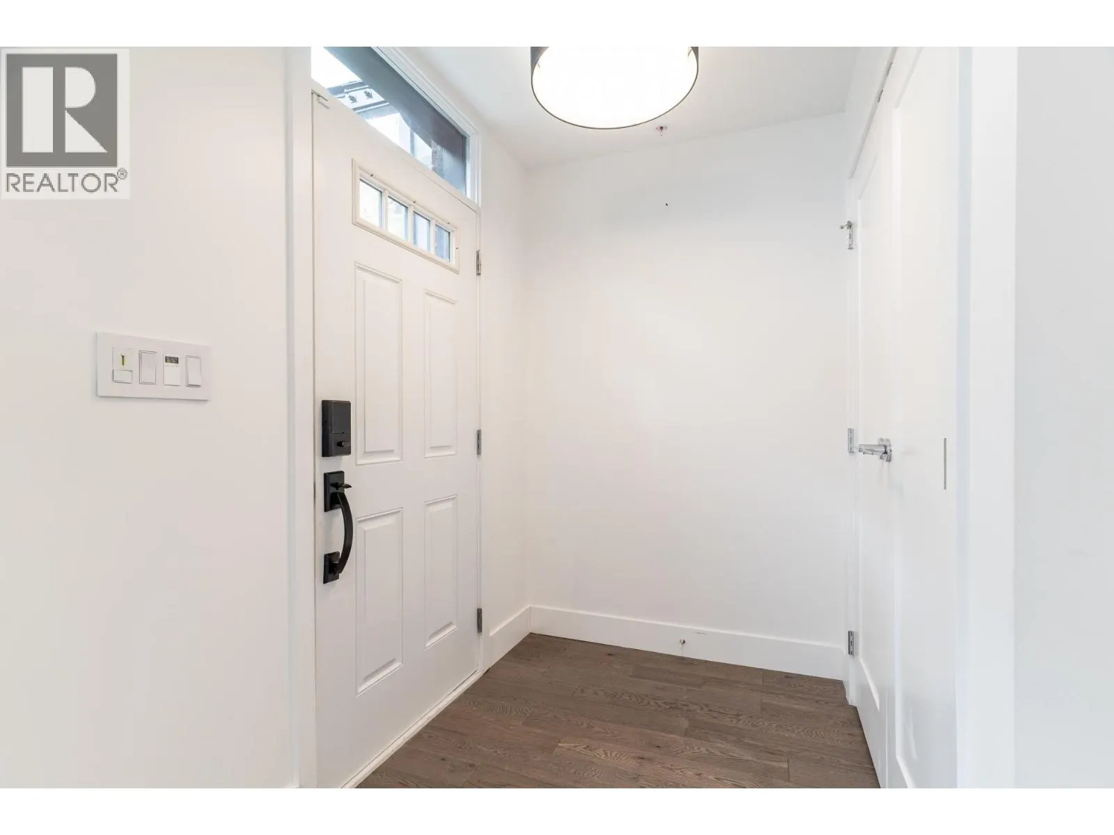 125 2070 CURLING ROAD