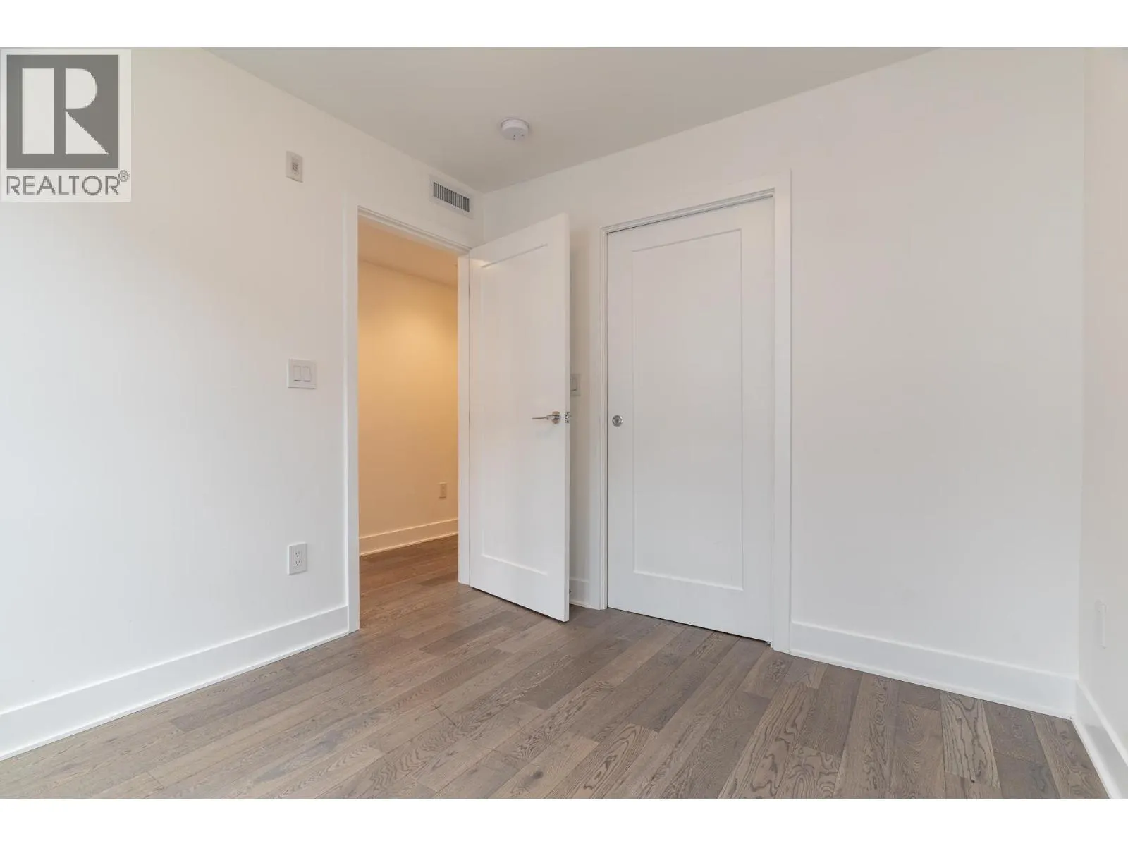 125 2070 CURLING ROAD