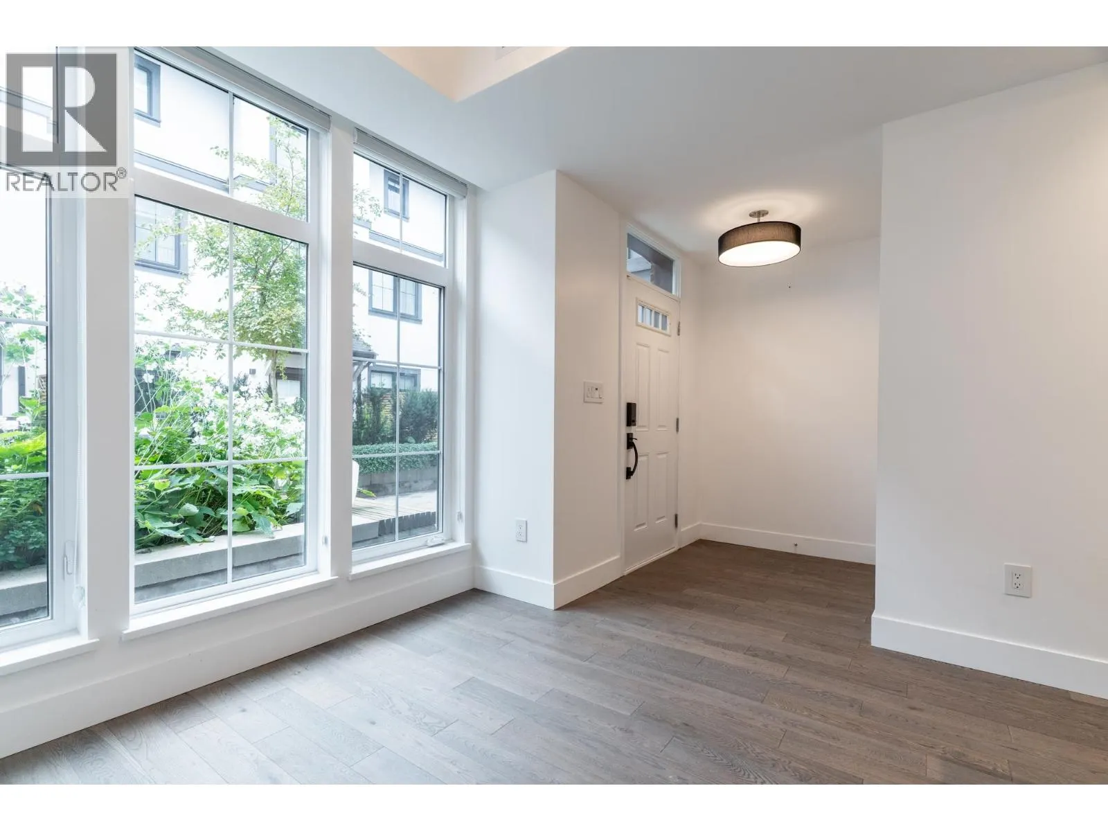 125 2070 CURLING ROAD