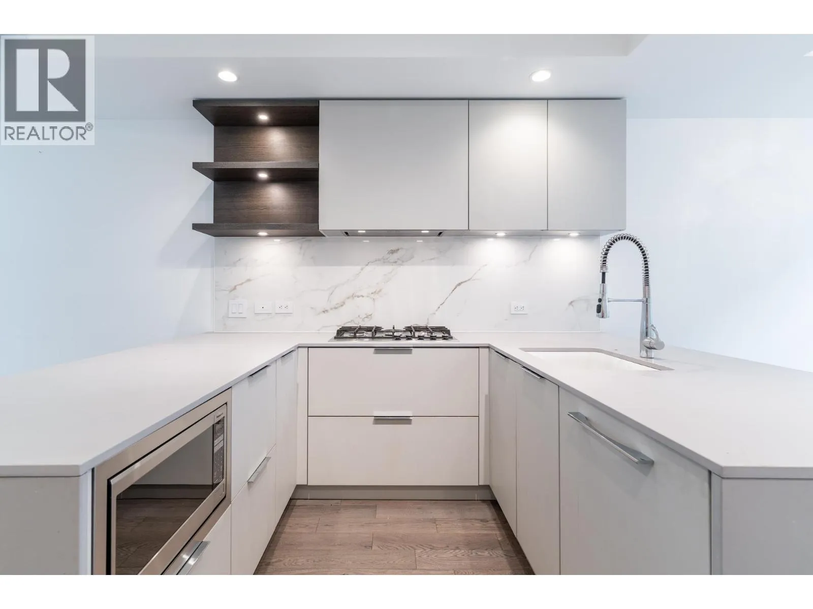 125 2070 CURLING ROAD