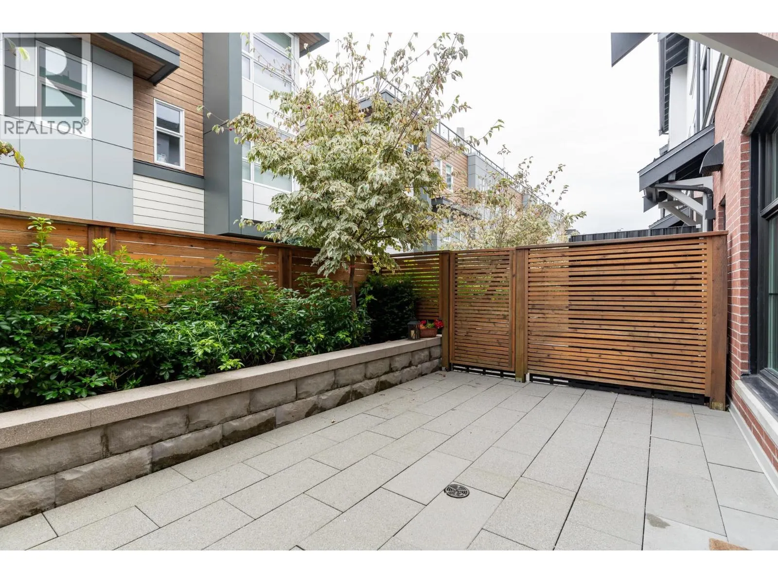 125 2070 CURLING ROAD