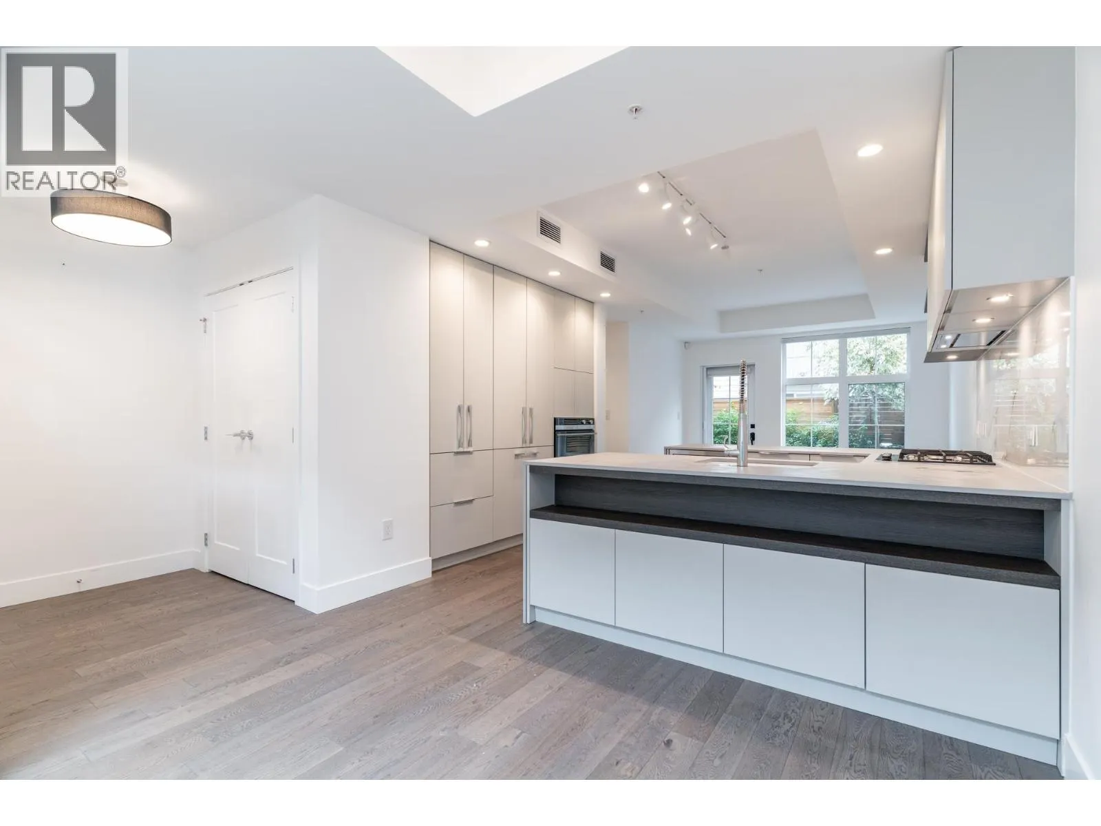 125 2070 CURLING ROAD
