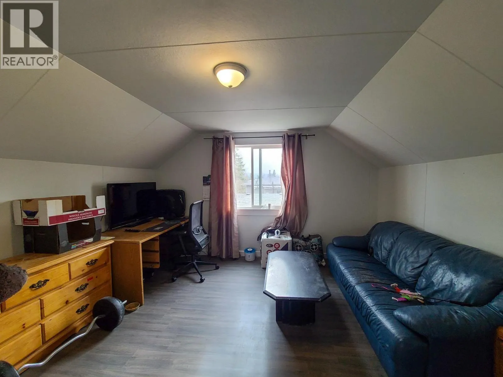 1210 CUDDIE CRESCENT