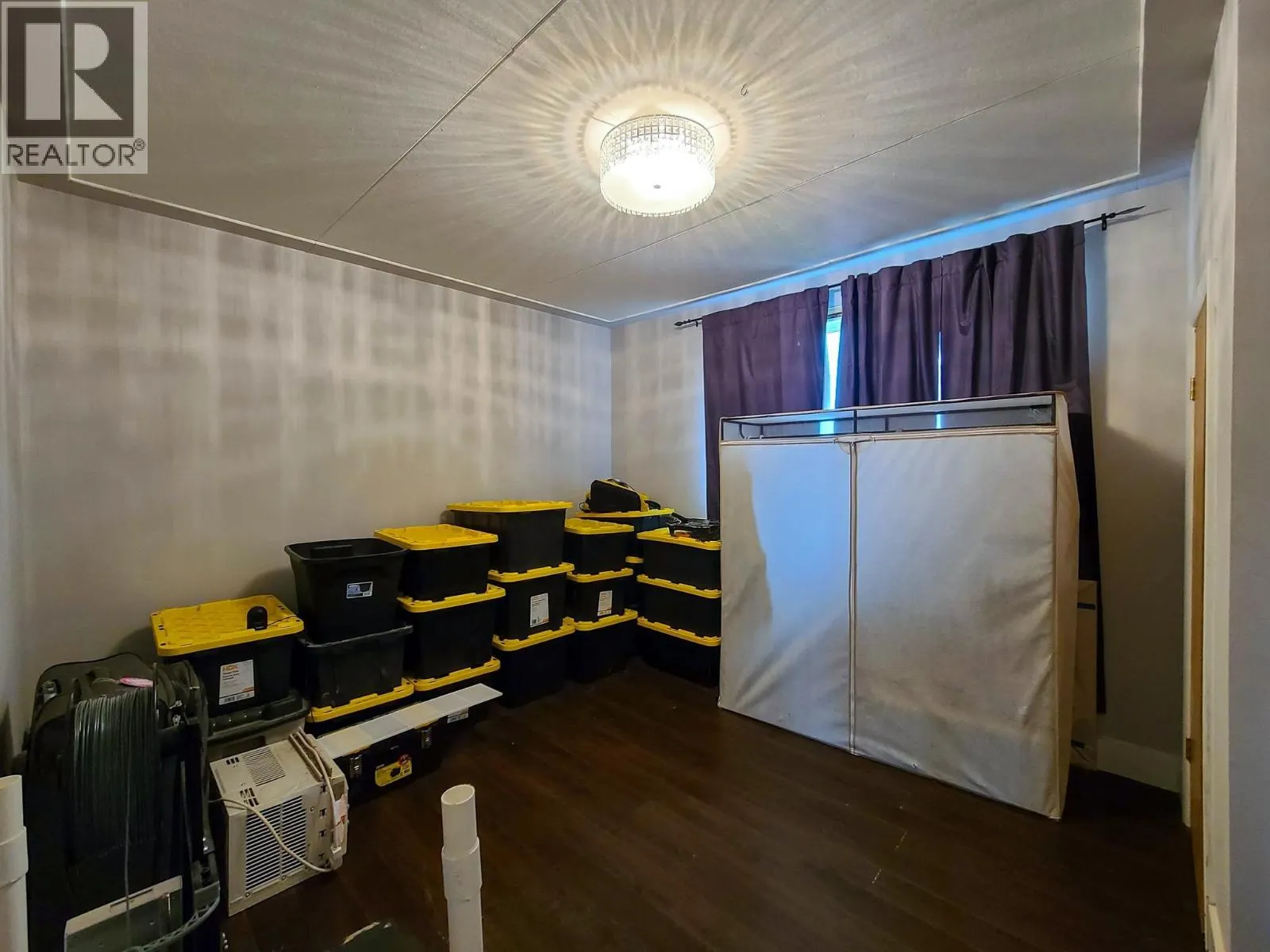 1210 CUDDIE CRESCENT