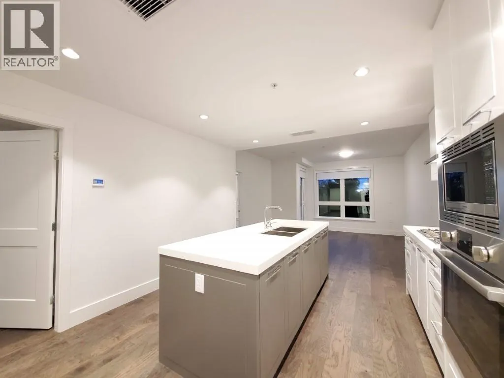 2F 7878 GRANVILLE STREET