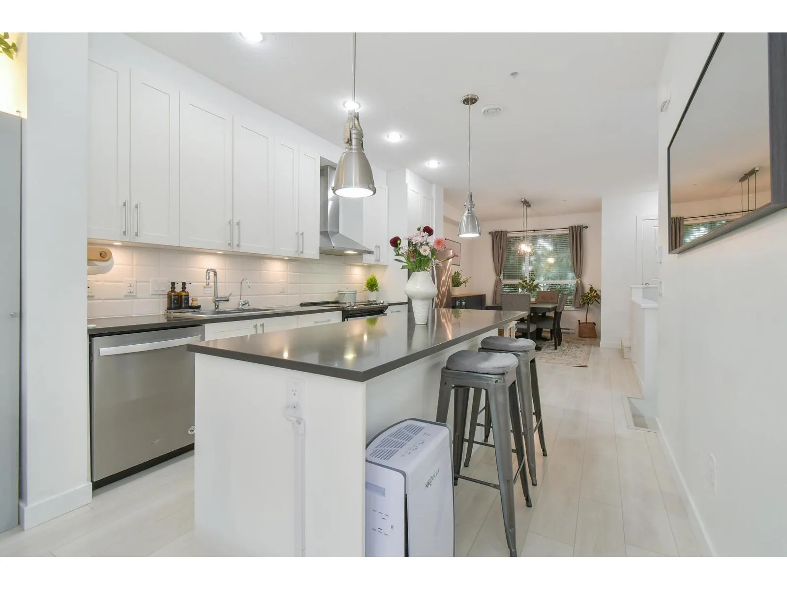 34 20857 77A AVENUE