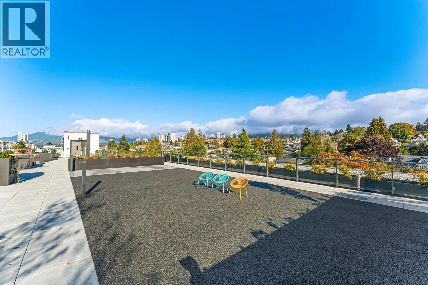 45X 422 E 3RD STREET