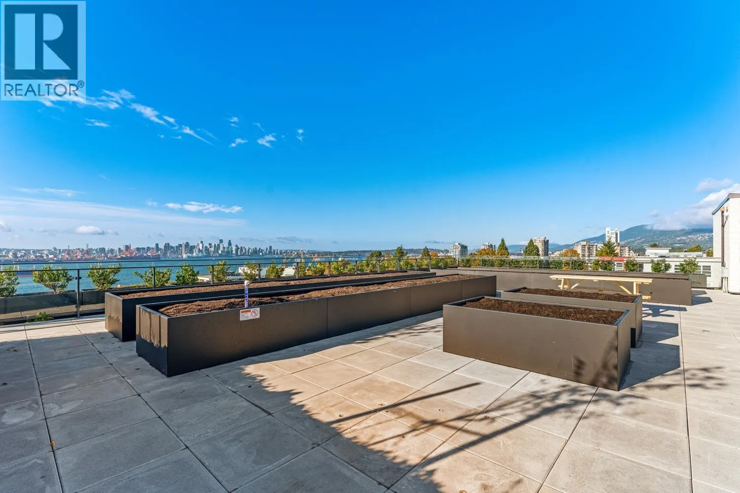 45X 422 E 3RD STREET