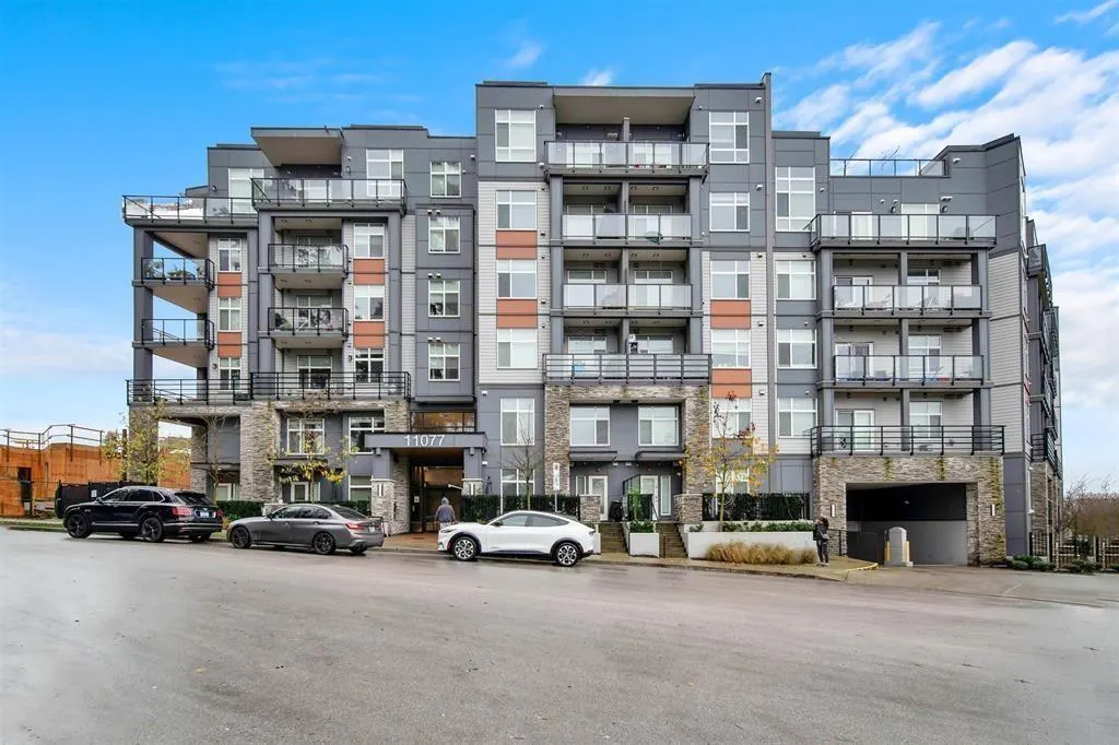 406 11077 RAVINE ROAD