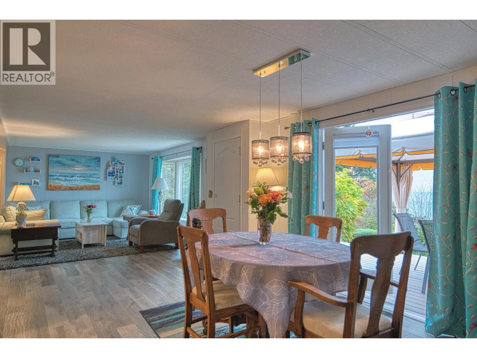 5218 SUNSHINE COAST HIGHWAY