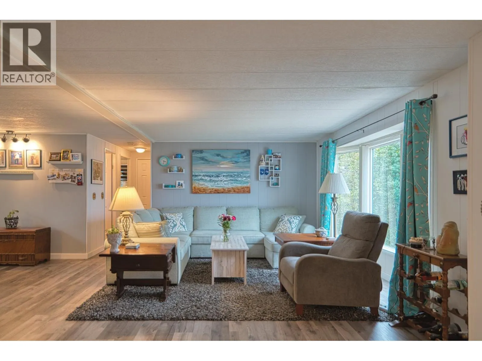 5218 SUNSHINE COAST HIGHWAY