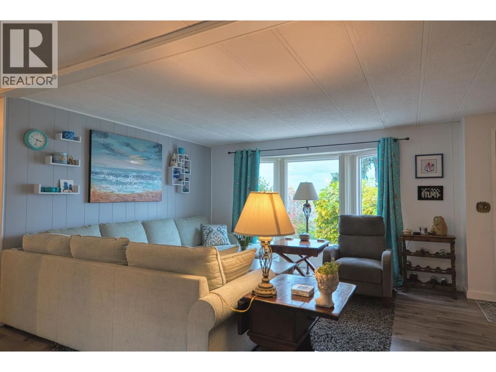 5218 SUNSHINE COAST HIGHWAY