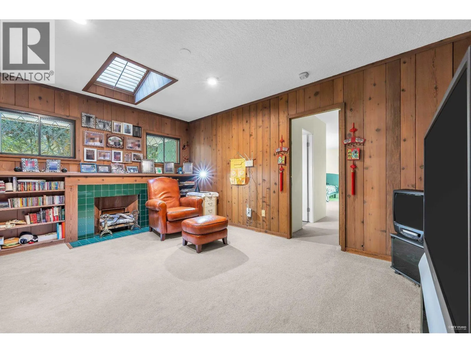 1258 W 33RD AVENUE