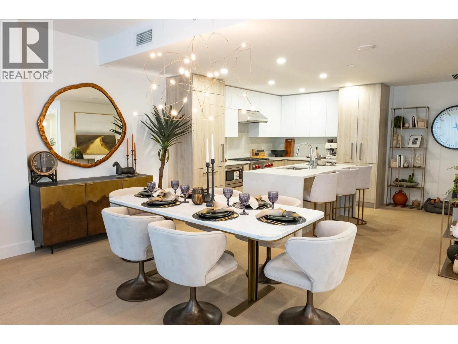 TH2 423 6TH STREET