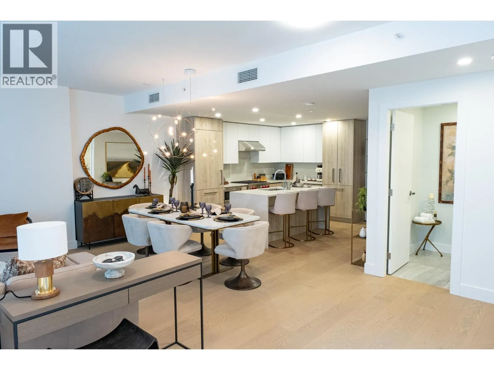 TH2 423 6TH STREET
