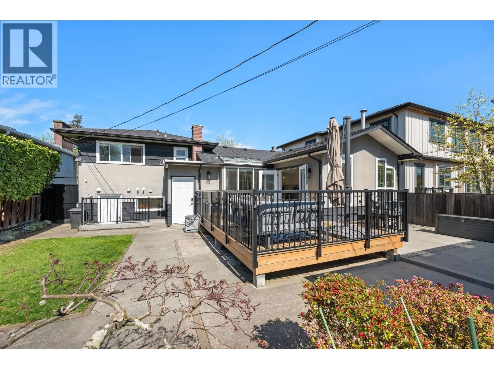 2566 MCBAIN AVENUE