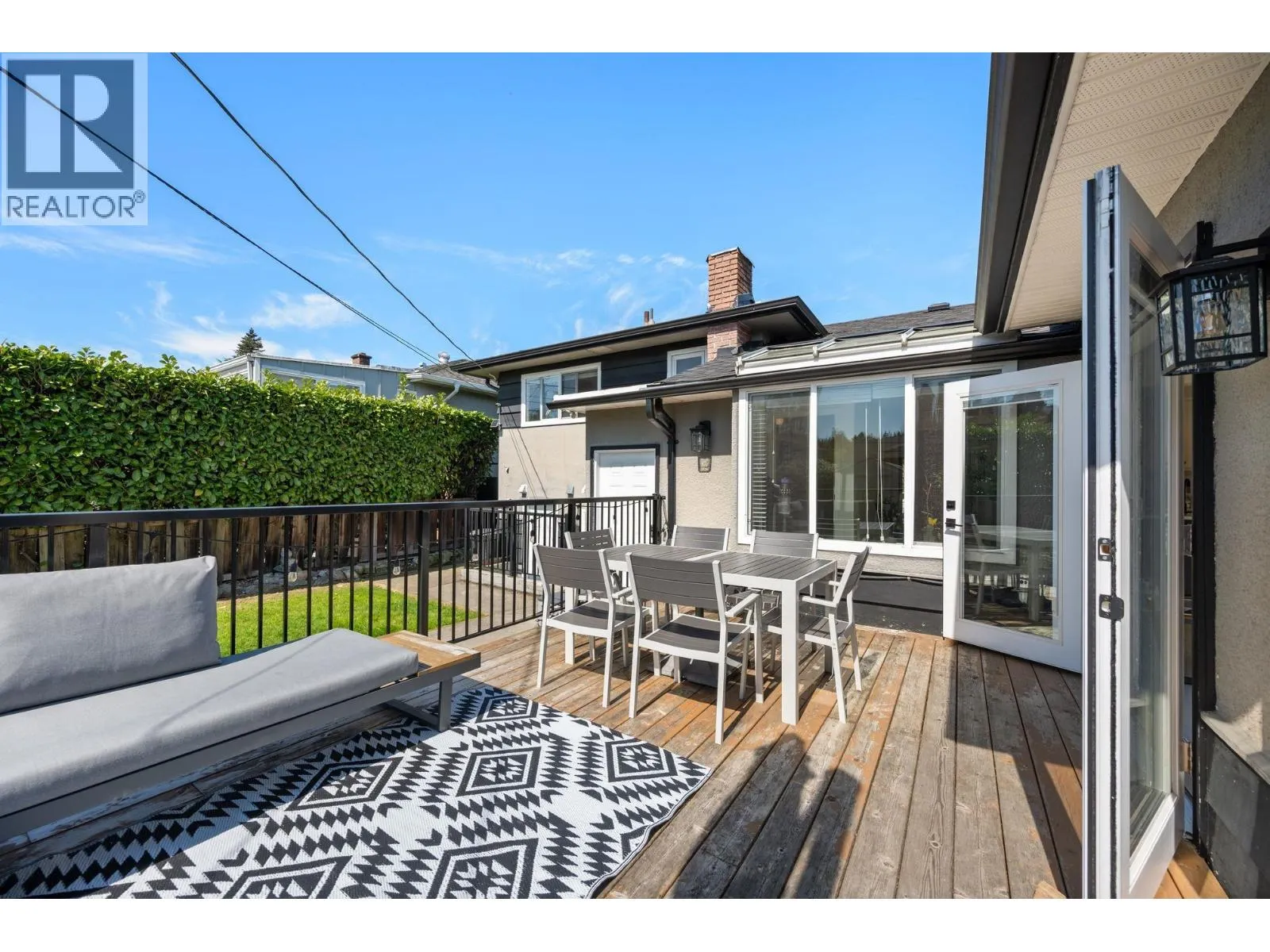 2566 MCBAIN AVENUE