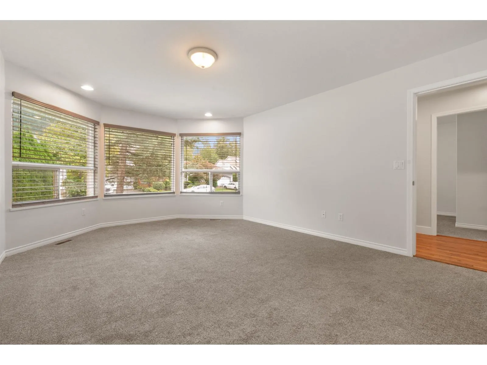 322 MIAMI RIVER DRIVE|Harrison Hot Springs
