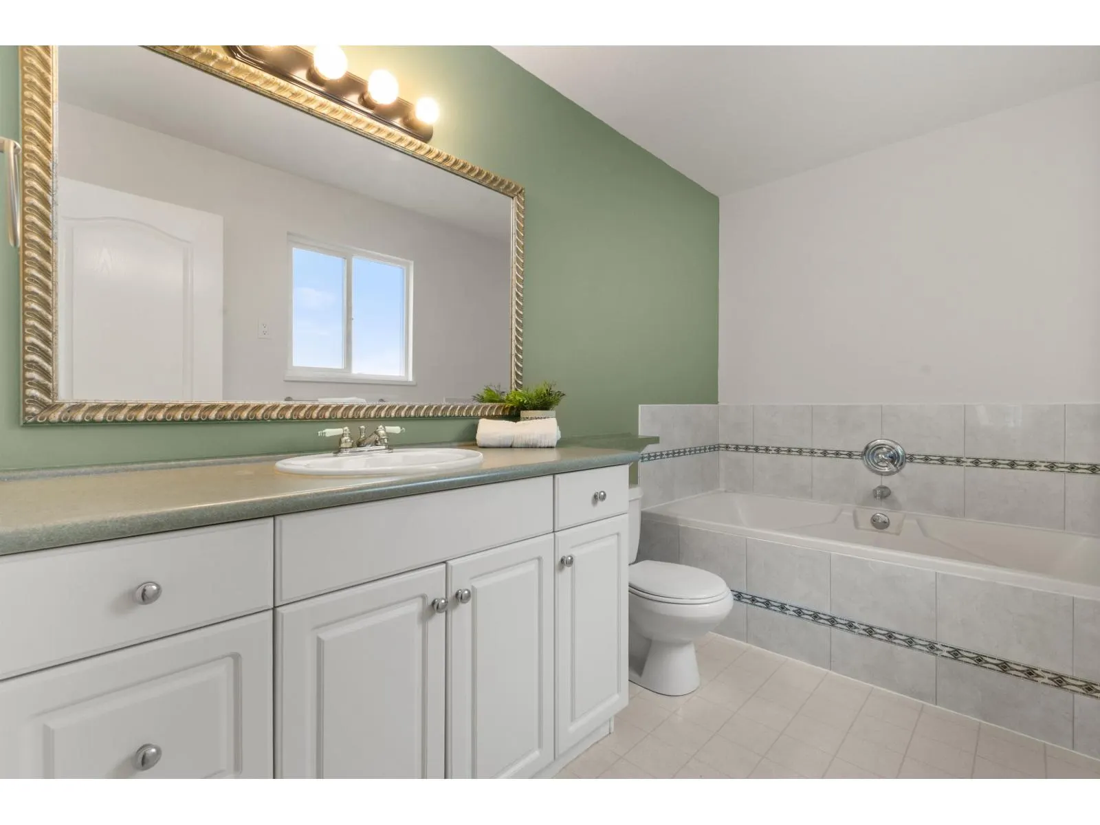 322 MIAMI RIVER DRIVE|Harrison Hot Springs