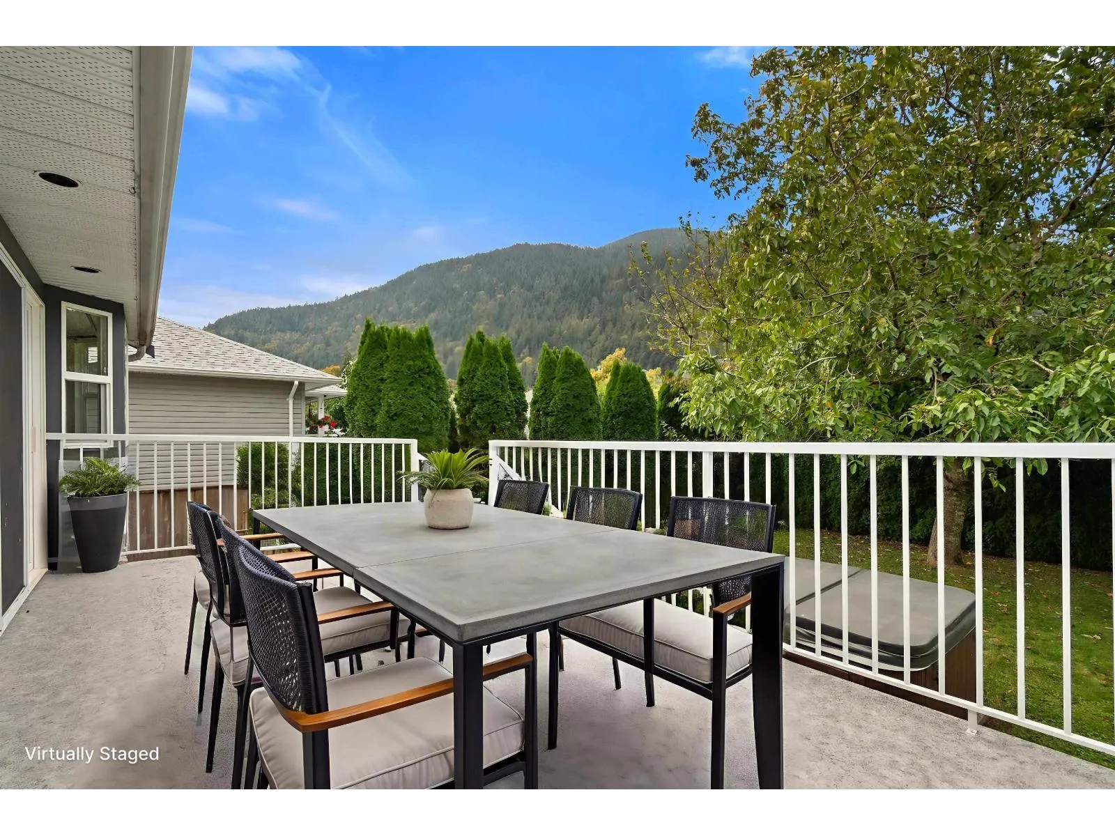 322 MIAMI RIVER DRIVE|Harrison Hot Springs