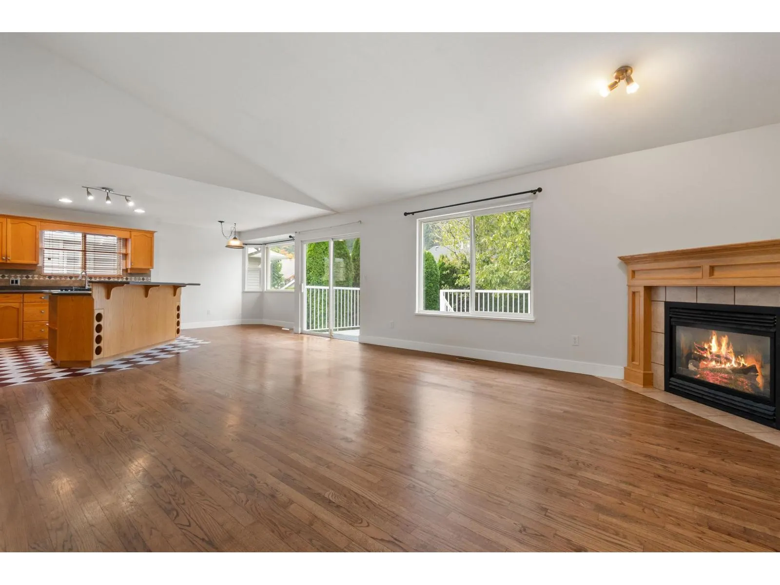 322 MIAMI RIVER DRIVE|Harrison Hot Springs