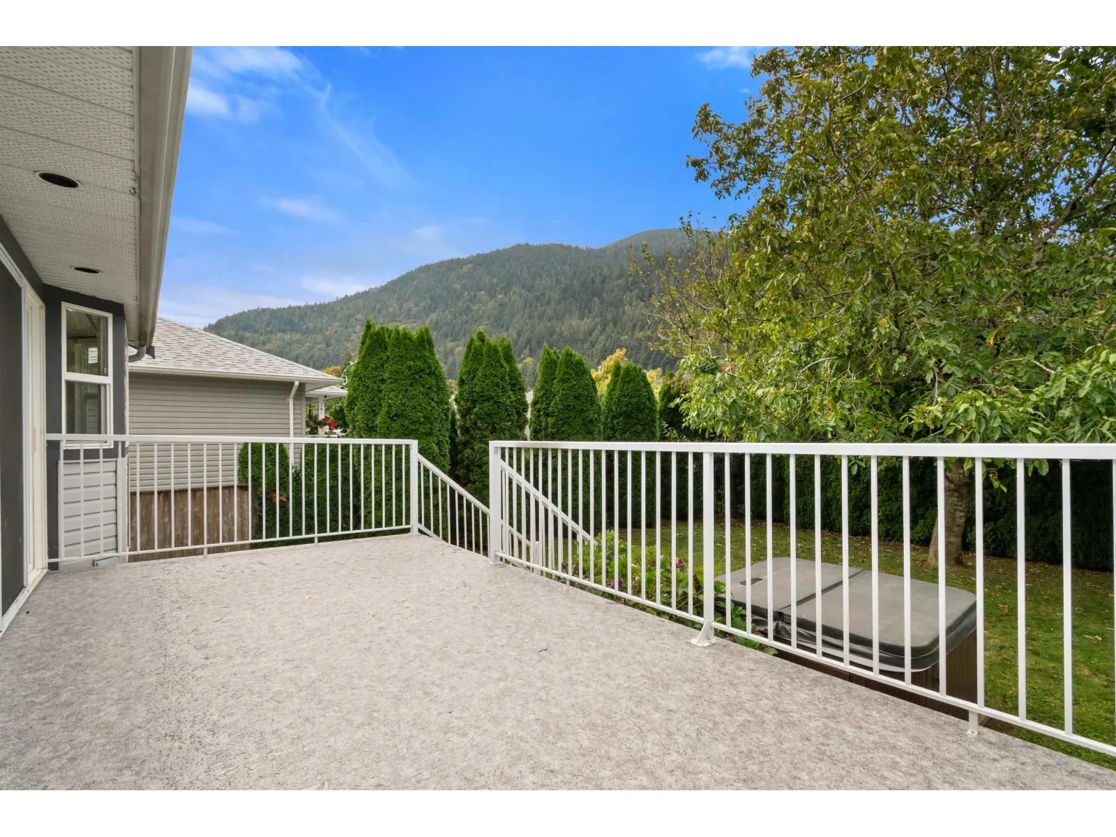 322 MIAMI RIVER DRIVE|Harrison Hot Springs