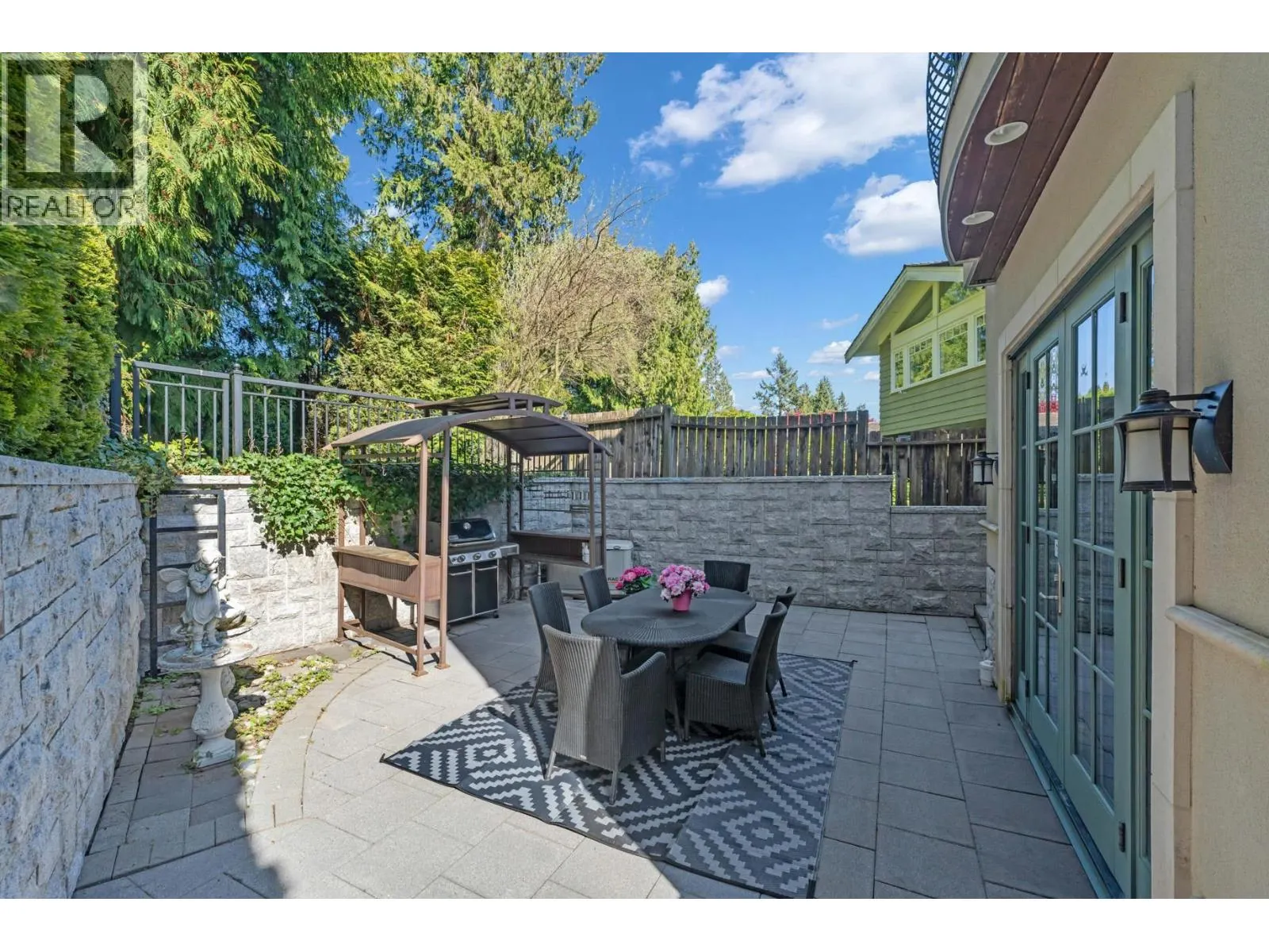 4348 ERWIN DRIVE