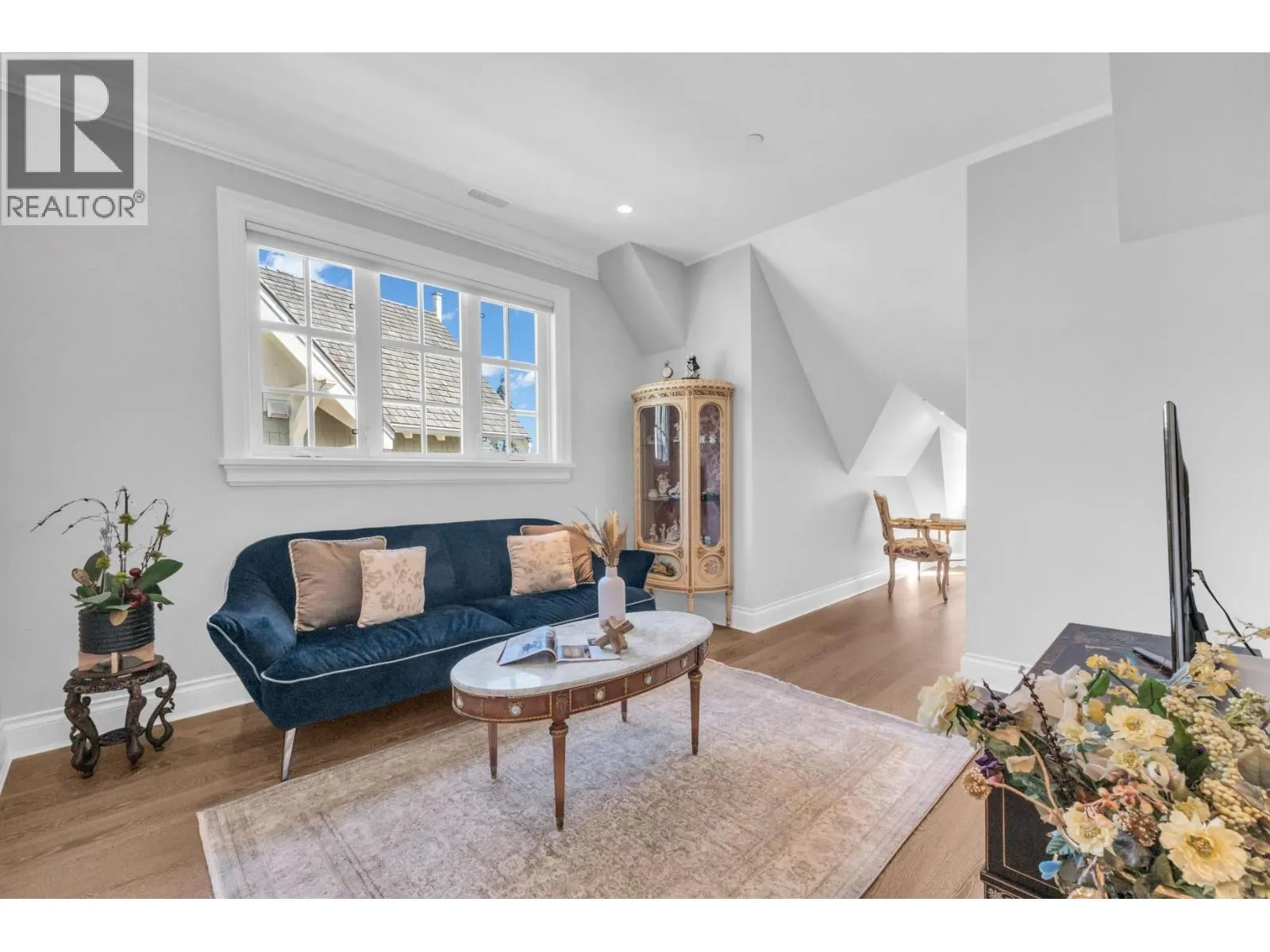 4348 ERWIN DRIVE