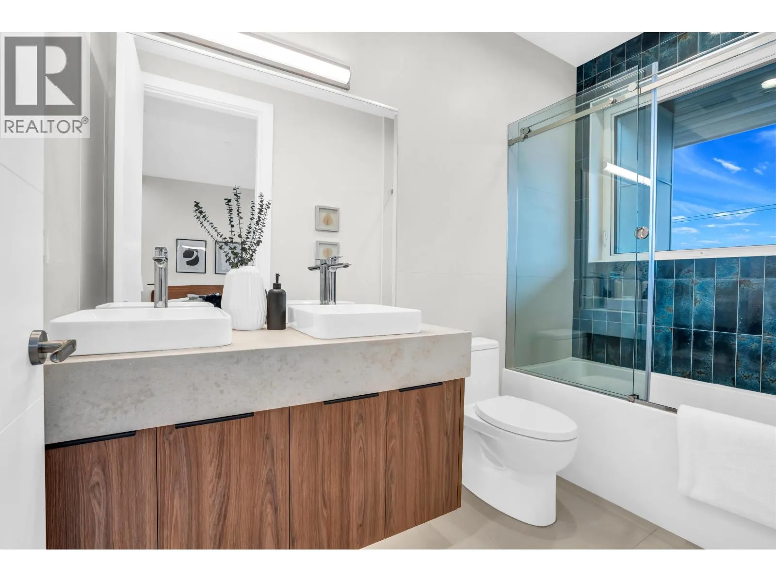 2380 MARINE DRIVE