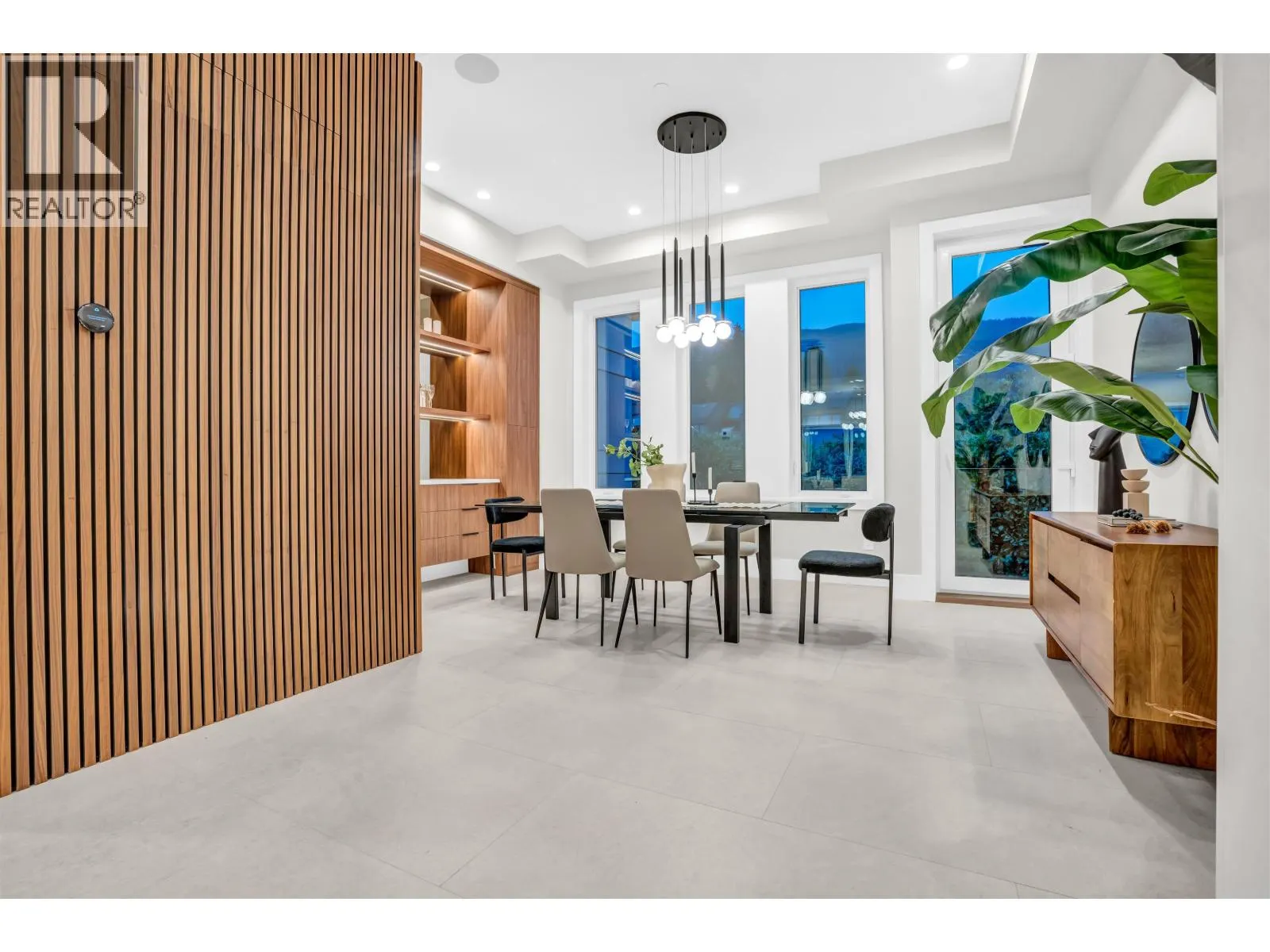 2380 MARINE DRIVE