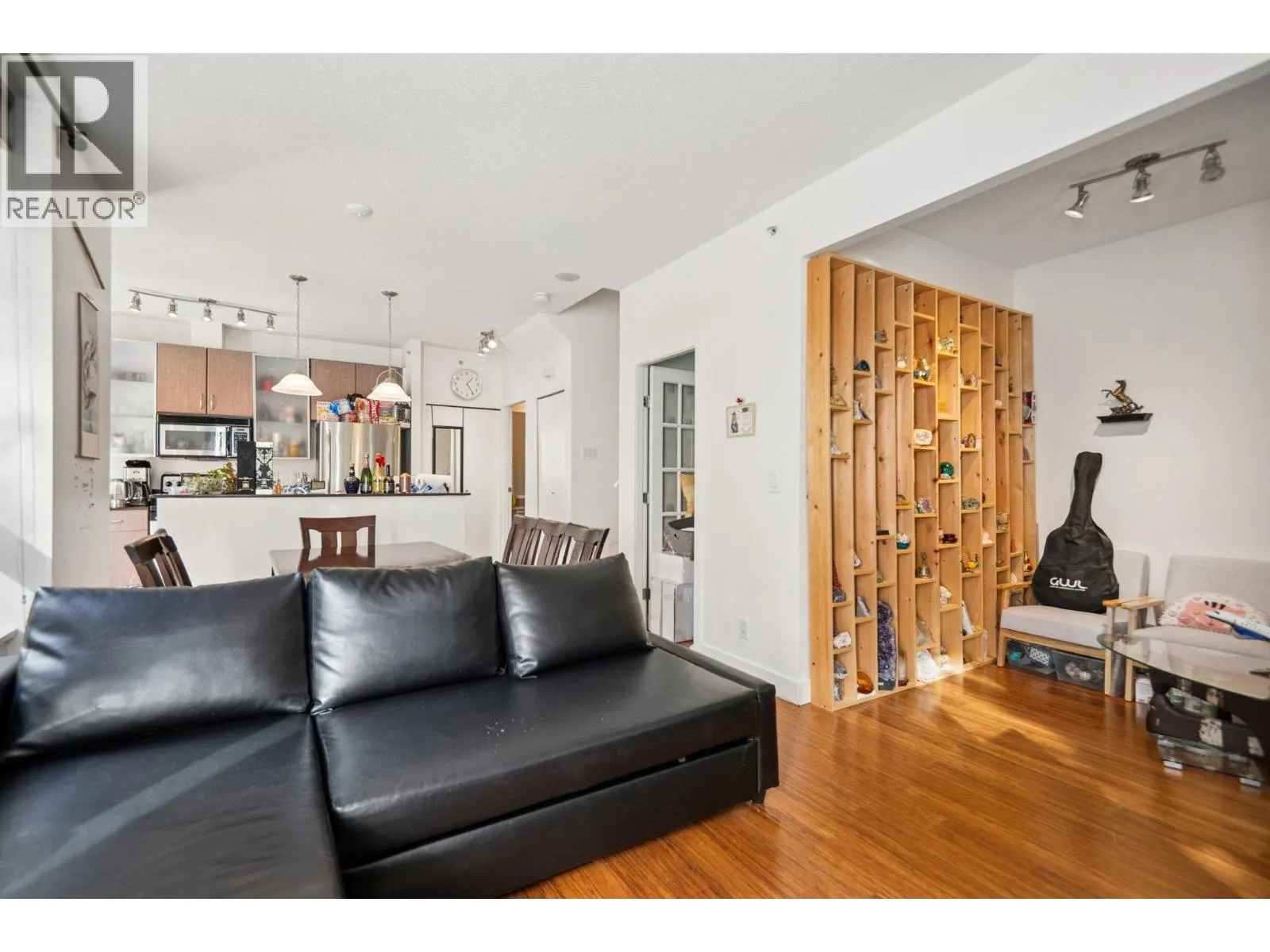 308 SMITHE STREET