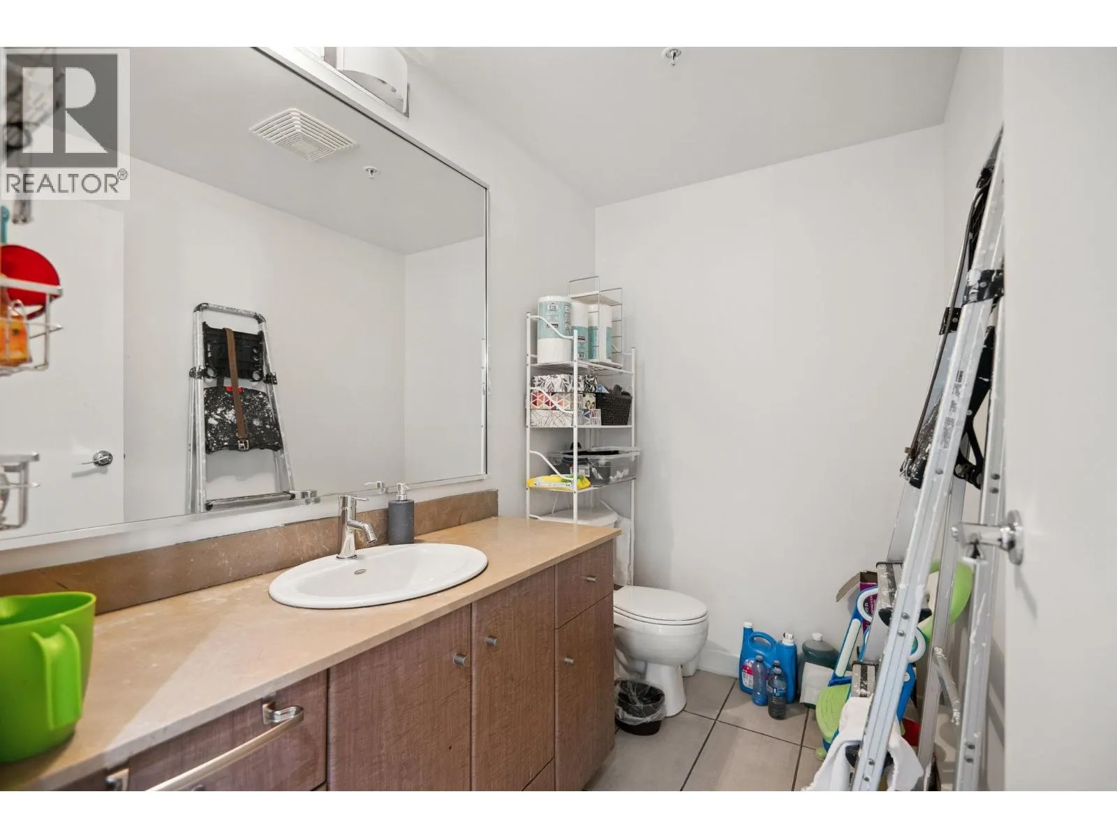 308 SMITHE STREET