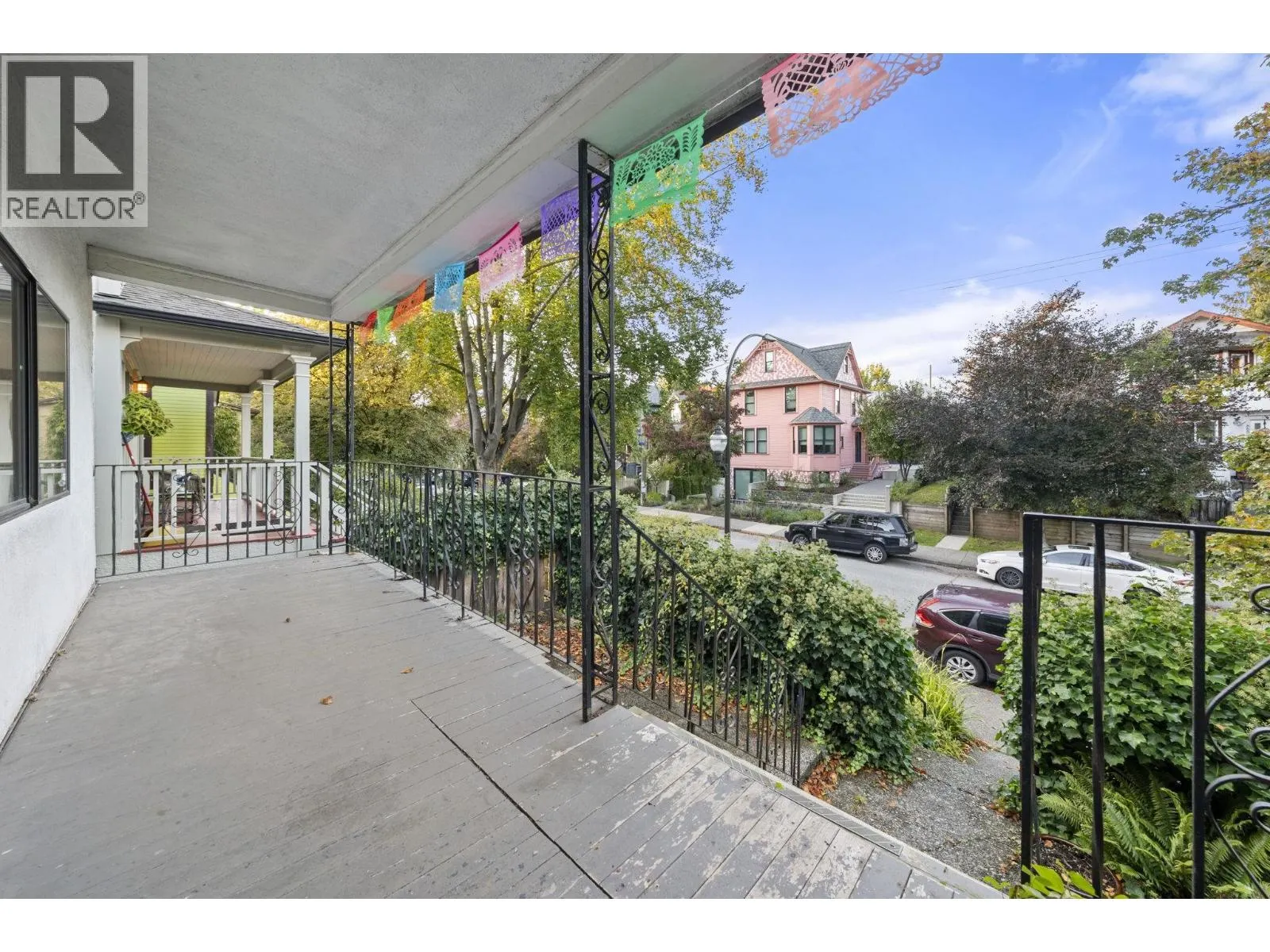 858 UNION STREET