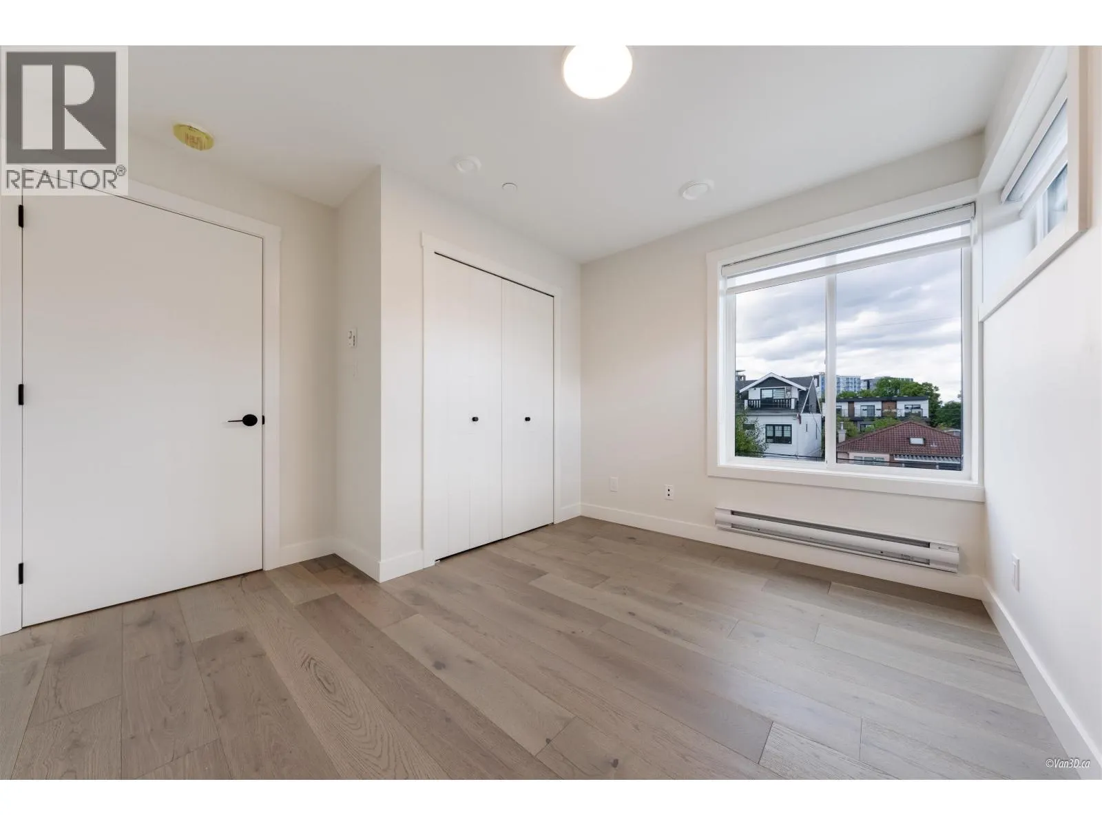 202 5092 SLOCAN STREET